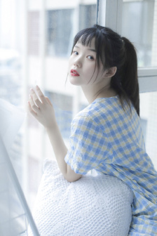 丰满多水的寡妇